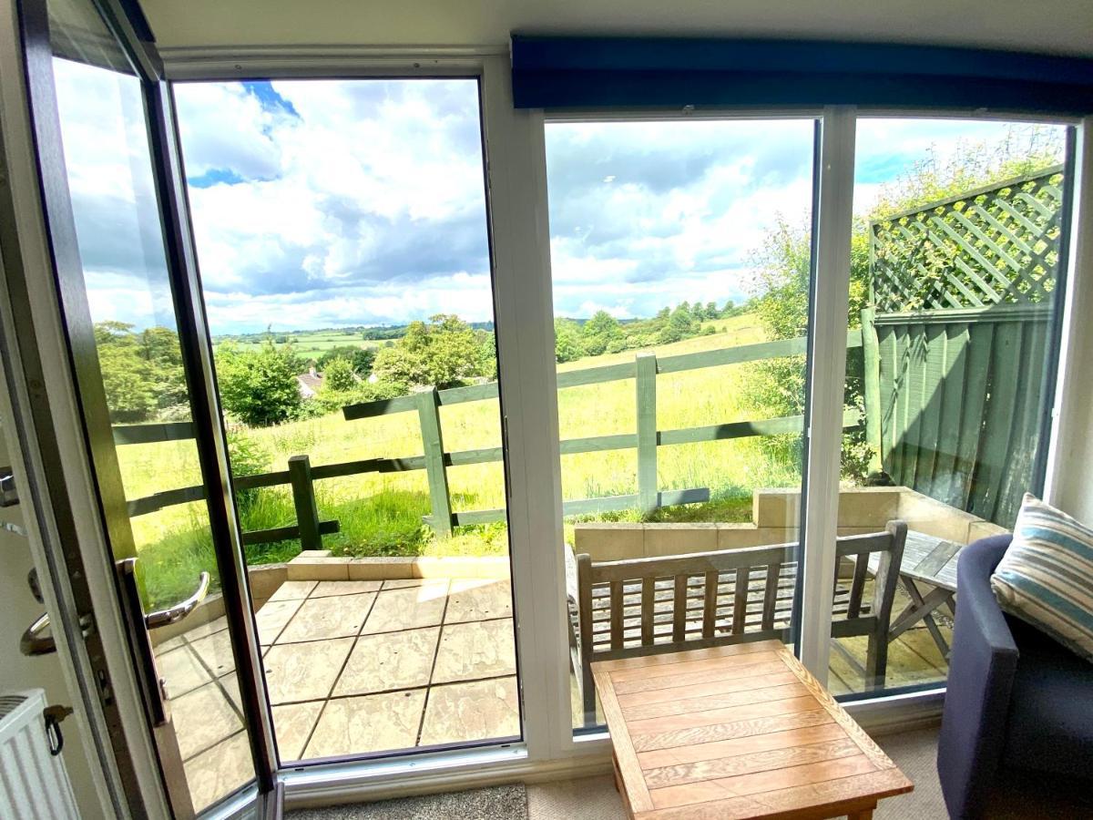 A Secluded Self Contained Country Suite With A View - Parking, Easy Access To Bath Коршам Екстериор снимка