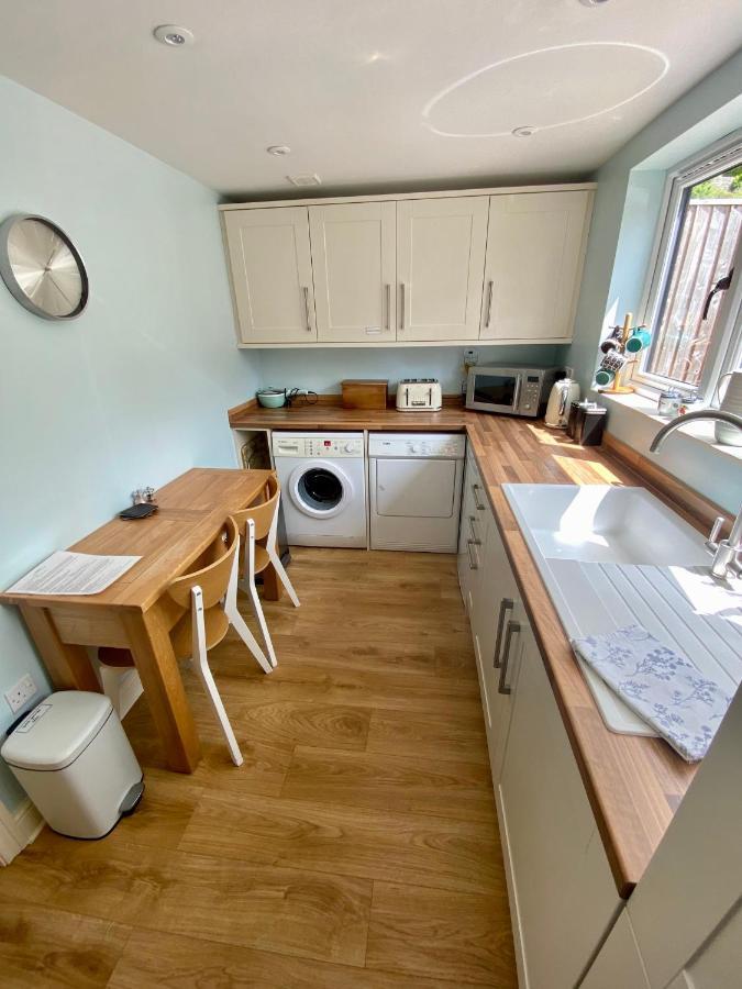 A Secluded Self Contained Country Suite With A View - Parking, Easy Access To Bath Коршам Екстериор снимка